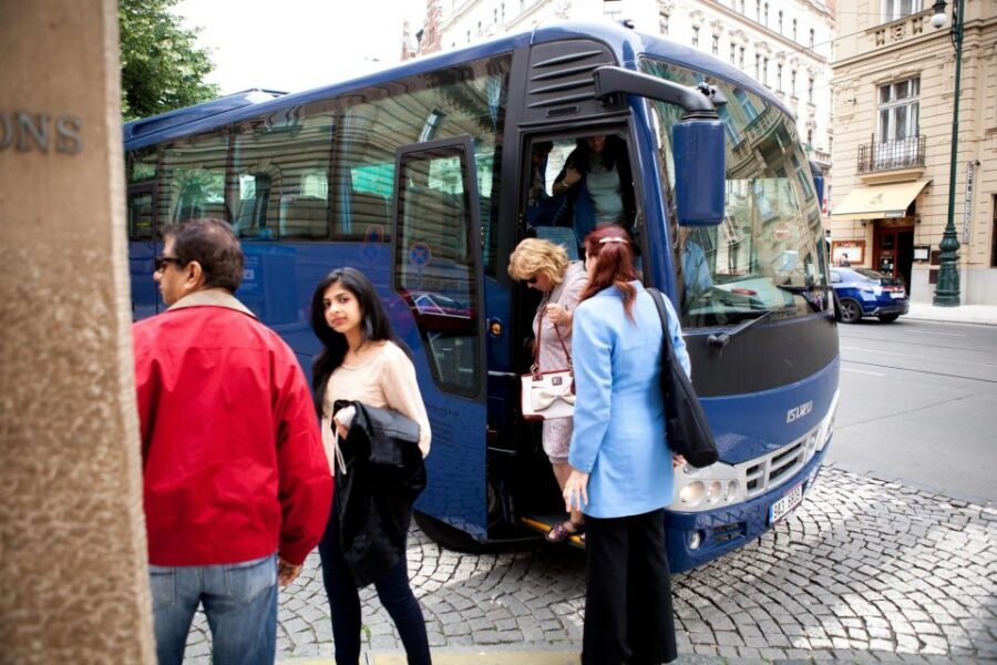 Prague City Tour with Vltava River Cruise - Where the Tour Can Feel Thin (And Who Might Notice)