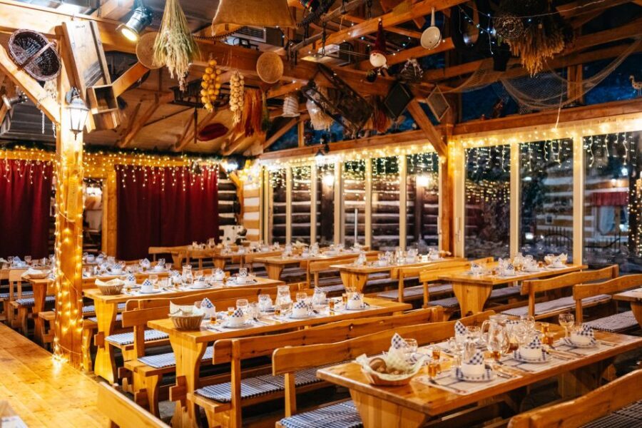 Prague: Dinner with Folk Show and Open Bar - A Typical Czech Restaurant Meal, Three Courses at a Real Pace