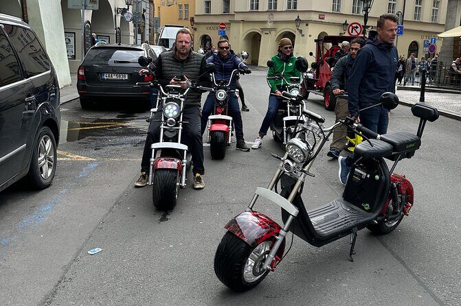 Prague E-Scooter Adventure: Fun & Easy Sightseeing 3Hours Tour - Prague Castle Area and Strahovsky Klášter: Big Names, Fast Access