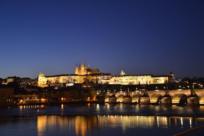 Prague evening/lights tour by car - Prague Castle at night: the first big wow, without a long hike