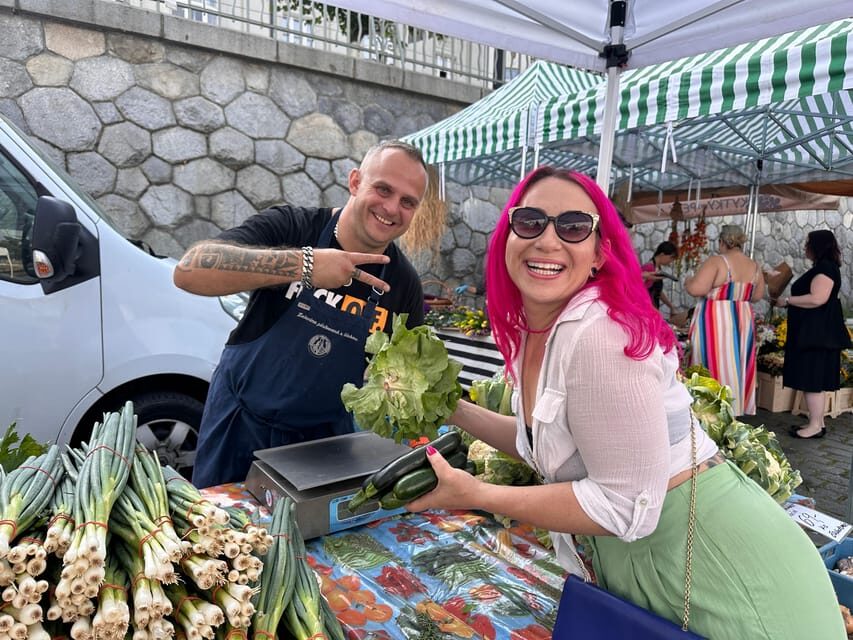 Prague: Farmers Market and Brunch Class with Celebrity Chef - Walking to the home: Vyšehrad views and a calmer pace