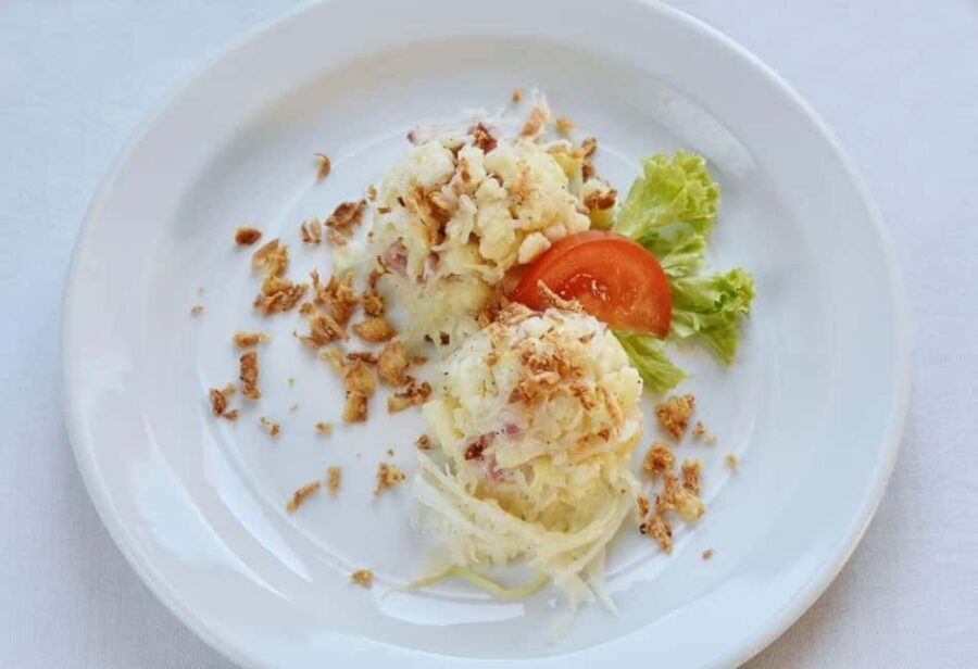 Prague: Folk Dancing Dinner Experience - Should You Book This Supreme Prague Folk Dancing Dinner?