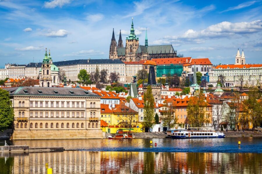 Prague: Full-Day Tour with Lunch and River Boat Cruise - Price and what you really get for $199 per person