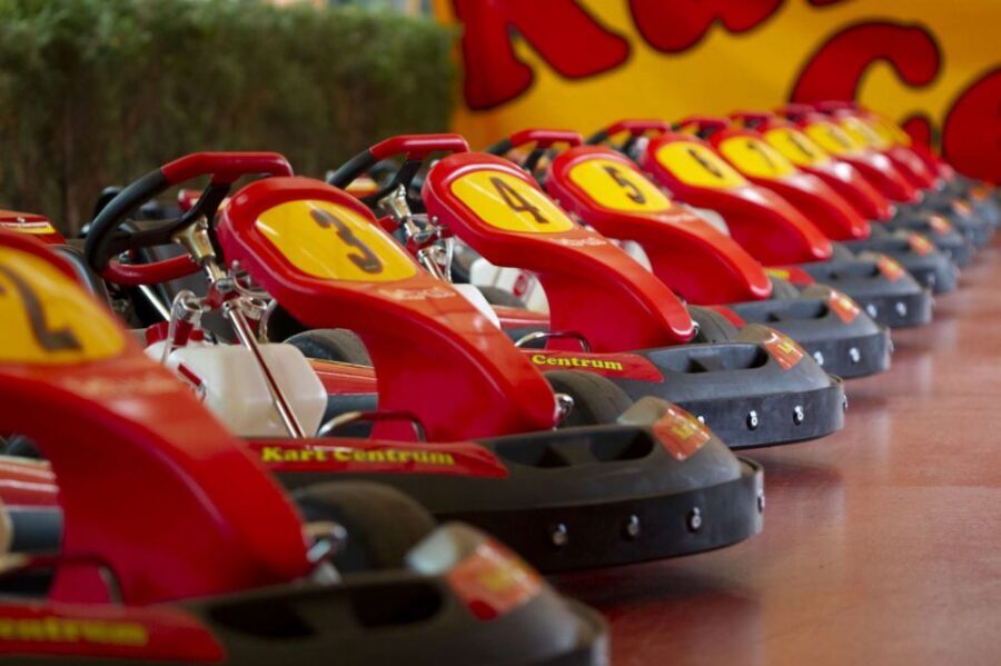 Prague: Go-Kart Racing Experience - Two Racing Options: 1-Hour Rental vs Two 10-Minute Heats