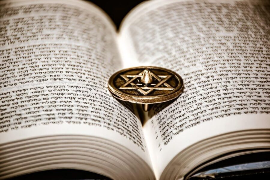 Prague: Guided Tour inside the Jewish Cemetery & Synagogues - Klausen Synagogue and the Ceremonial Hall experience