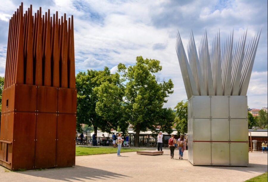 Prague: Half-Day City Highlights Walking Tour - Meeting Point and the Easiest Way to Start