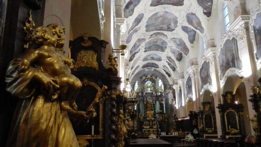 Prague Half-Day City Tour by Car - Prague Castle District: A 1-Hour Orientation Hit