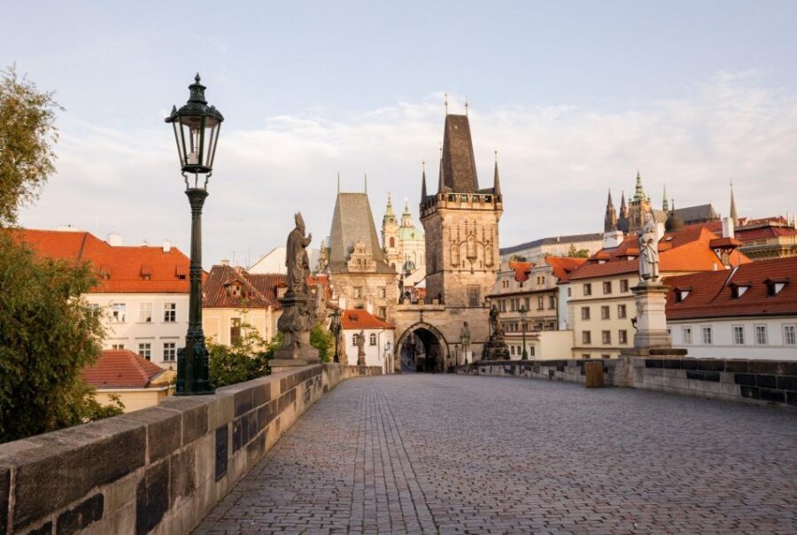 Prague Hradcany Castle, St Vitus Cathedral Tour with Tickets - Price and value: why $154 can work out well