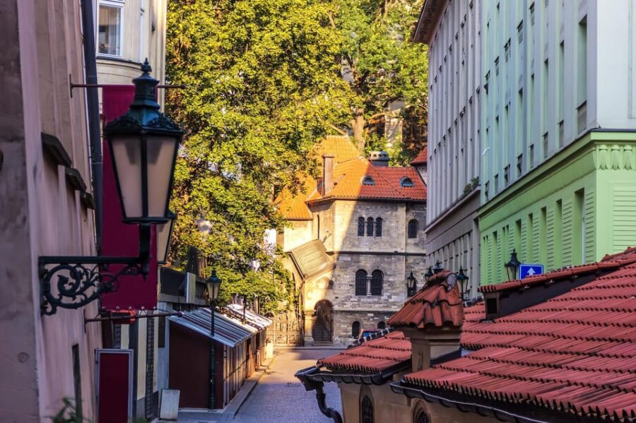 Prague: Jewish Quarter Half-Day Private Walking Tour - Start by Kafka: finding the Spanish Synagogue the easy way