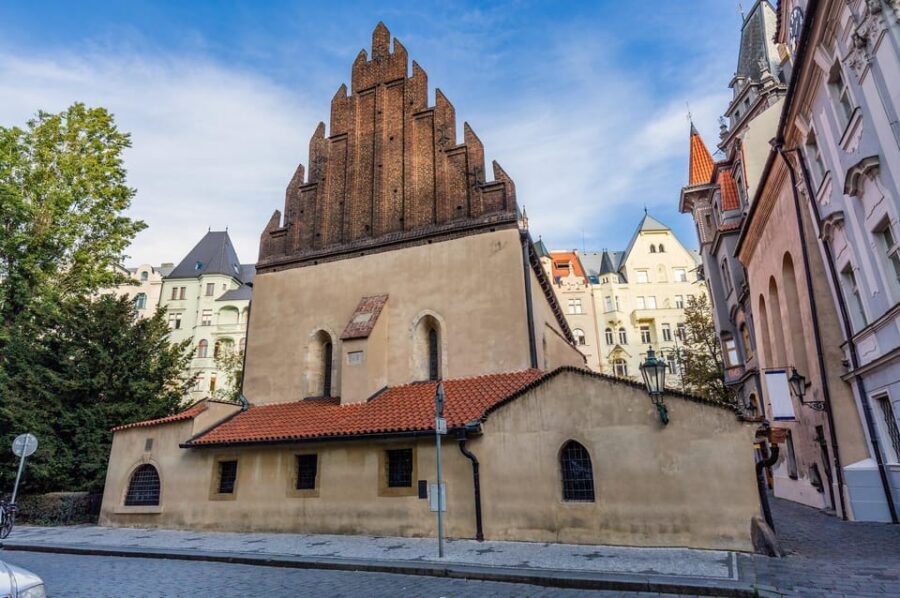 Prague: Jewish Quarter Half-Day Private Walking Tour - Old-New Synagogue: Europe’s oldest synagogue idea, explained in place