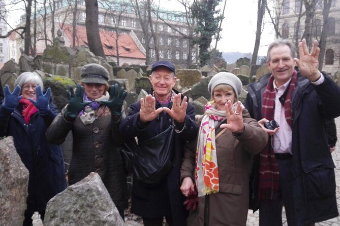 Prague Jewish Quarter Private tour - 3hours - Old Jewish Cemetery: Time to Read, Not Just Pass By
