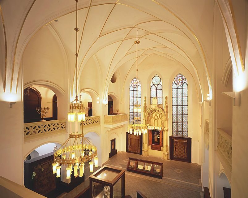 Prague: Jewish Town Walking Tour - When the Tone Gets Heavy: How Respectful Guides Change the Experience