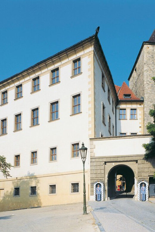 Prague: Lobkowicz Palace Ticket & Audio Guide - Getting Your Timing Right (So You Don’t Feel Rushed)