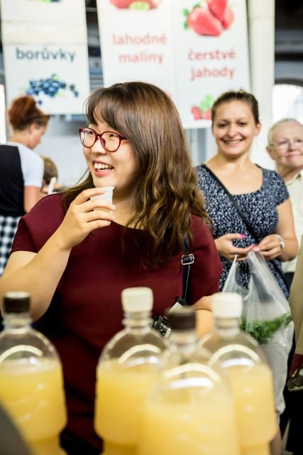 Prague: Market Tour and Traditional Czech Cooking Class - Eating What You Made: The Comfort Part