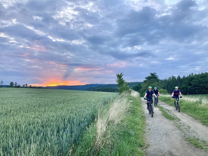 Prague Mountain Biking: Blast Through The Best Singletracks - Where the culture fits: Dobřichovice for coffee, pastry, or Pilsner