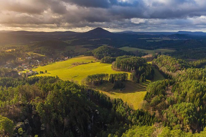 Prague-Munich One-Way Sightseeing Day Tour - Guides, Culture Lessons, and How the Day Stays Human