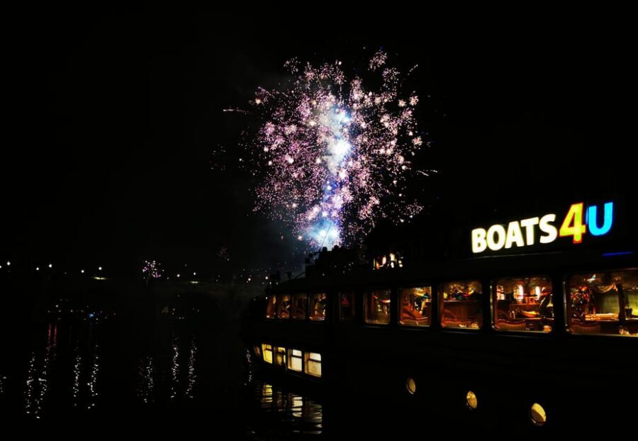 Prague: New Year's Eve Cruise through Midnight - From Prague Castle to Charles Bridge: how the views work