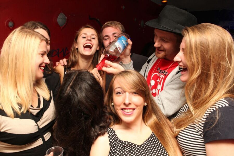 Prague: New Year's Eve Pub Crawl & Karlovy Lazne Club Entry - The unlimited hour: champagne plus everything else you want to drink