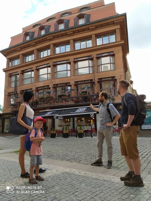 Prague: Old, New, and Jewish Towns Guided Walking Tour - Guide style and languages: how to get the most from the 3 hours