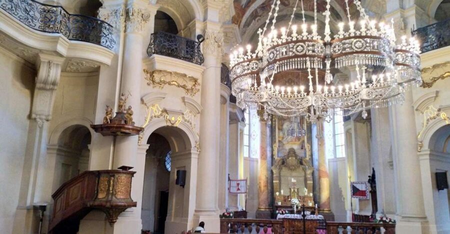 Prague: Old Town and Classical Concert Tour - The concert in a Baroque church (or palace): what to expect in the final hour