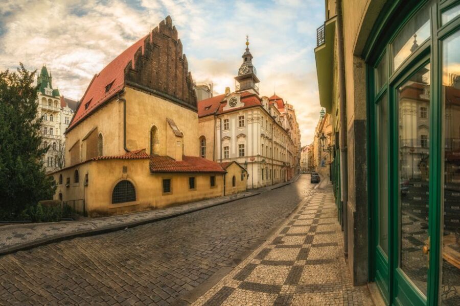 Prague: Old Town and Jewish Quarter 2-Hour Walking Tour - Rudolfinum and the Mánes Bridge castle view: finish with perspective