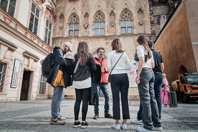 Prague Old Town and Jewish Quarter Walking Tour - Enter the Jewish Quarter: Synagogues, Cemeteries, and Customs Stories
