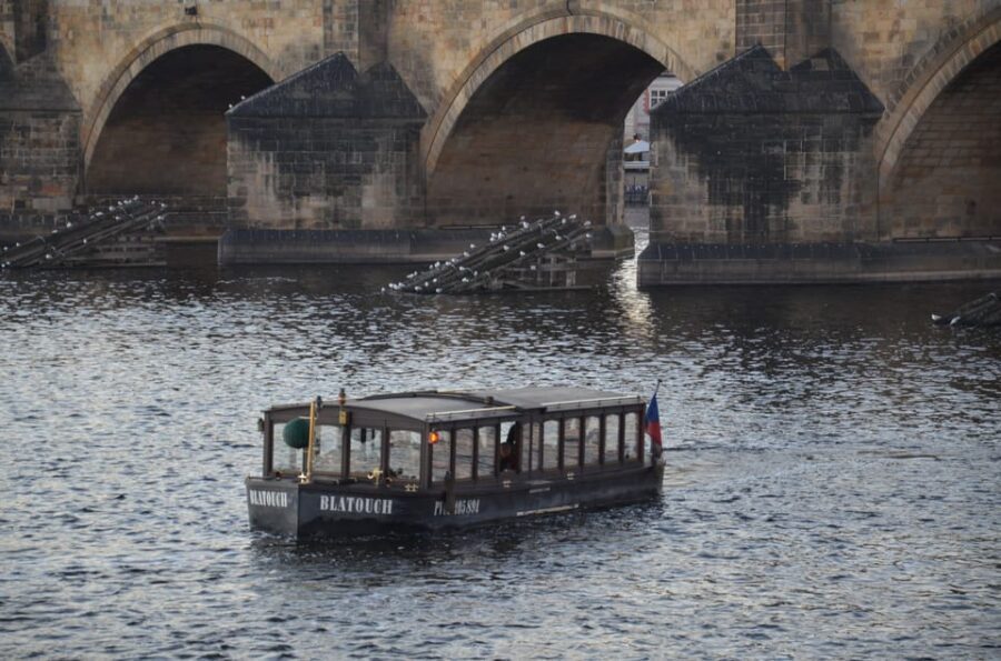 Prague: Old Town Guided Walking Tour and City Boat Ride - The boat ride on Vltava: the calm part with real context