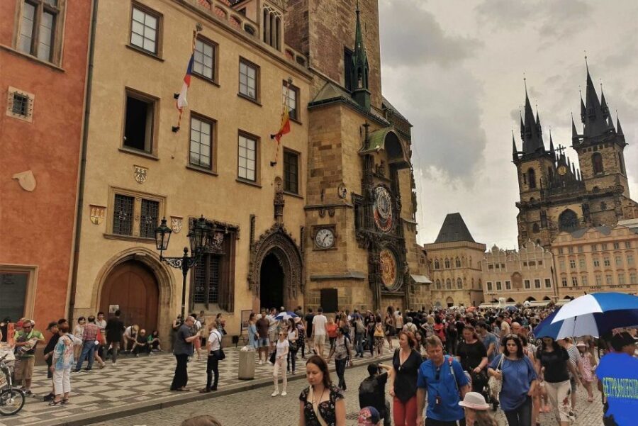 Prague: Old Town Tour & National Museum Skip-the-Line Ticket - Who should book this tour (and who might not)