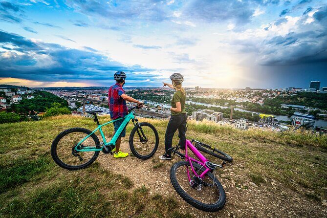 Prague on E-Bike: Explore Greater Downtown Parks & Epic Views - Meeting Point and How the Tour Starts Smoothly