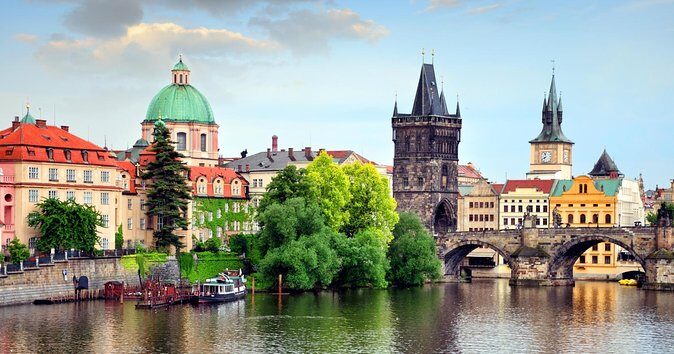 Prague Photo Tours - Key things you’ll notice fast