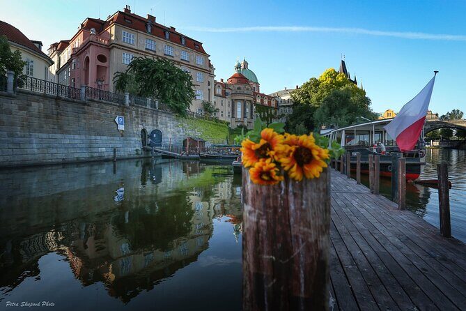 Prague Photoshoot for Couples, Betrothed, Family & Friends - Pickup, Walking Time, and Weather Reality