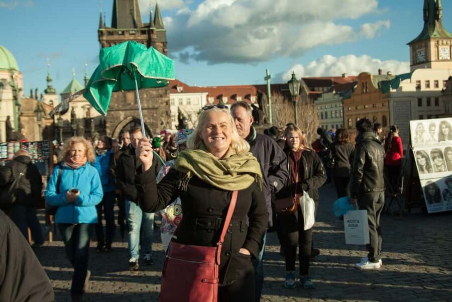 Prague: Prague Castle & Charles Bridge – guided tour in German - Why this Prague Castle tour feels efficient