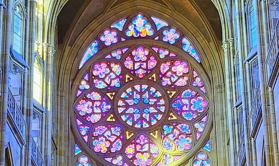 Prague: Prague Castle Private Walking Tour - St. George’s Basilica: Early Middle Ages Right Next to the Big Gothic