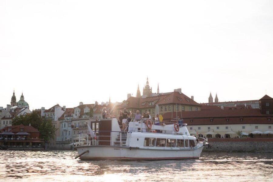 Prague: Private Beer Boat Cruise with Unlimited Beer - Key Things That Make This Beer Boat Cruise Worth It