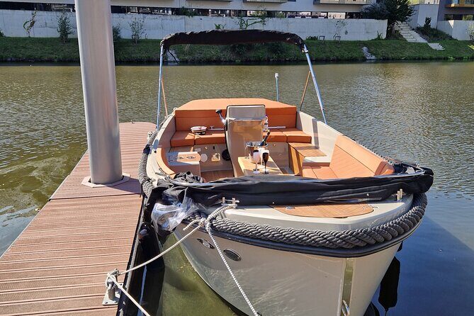 Prague Private Boat Tour - 2 Hours - Commentary That Fits Your Group: Ask Questions, Set the Tone