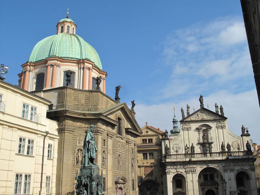Prague: Private City Tour by Minivan - Prague Castle complex: what a guided walk actually changes