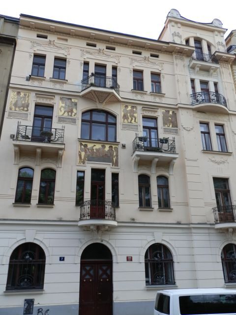 Prague: Private Prague Art Nouveau and Cubism Tour - Public Transit to Vyšehrad: The Cubism Shift Gets Real Fast