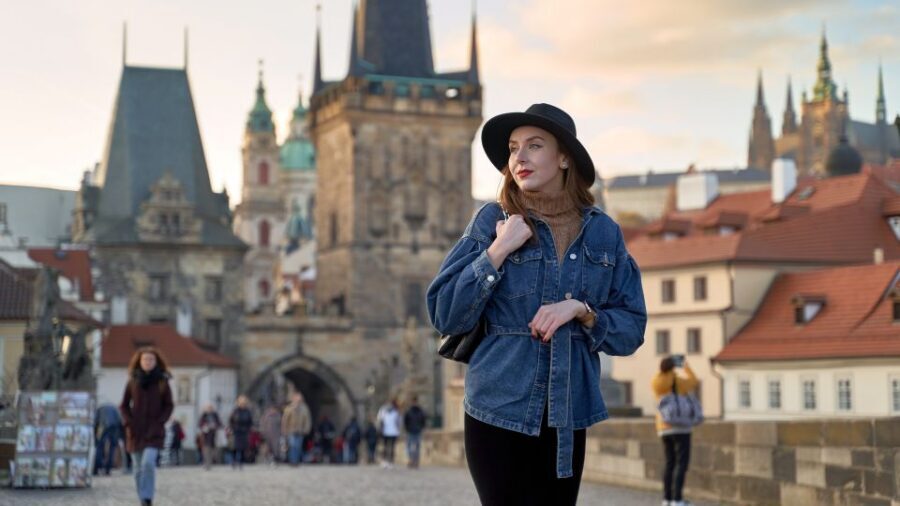 Prague: Professional Photoshoot at Charles Bridge - FAQ