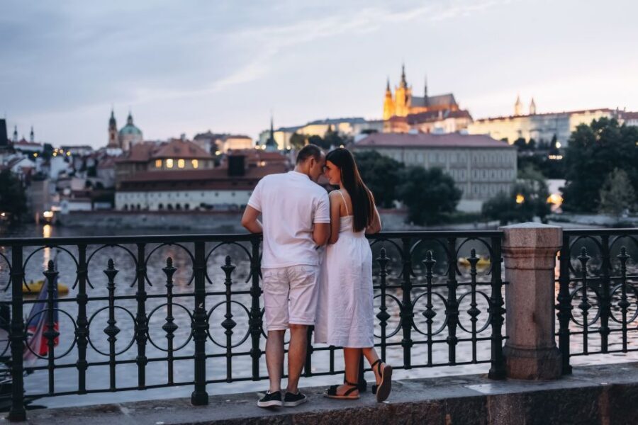 Prague: Professional Photoshoot at Prague Castle - Prague Castle is perfect for a quick pro photoshoot