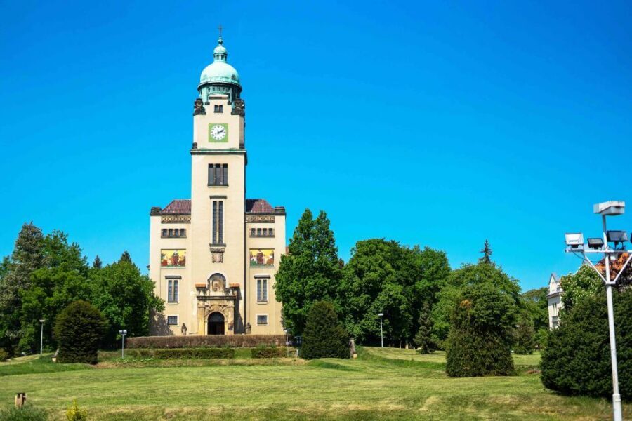Prague: Psychiatric Hospital and Abandoned Cemetery Tour - Inside the wards: stories of patients who shaped the institution