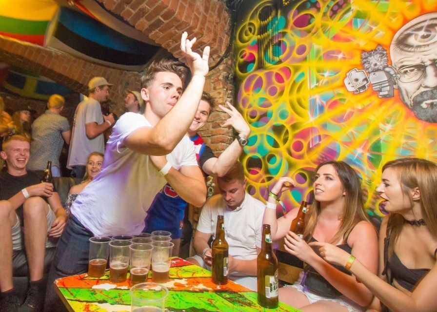 Prague: Pub Crawl with Open Bar and VIP Entry - Two start times: 8PM pub crawl group vs 10PM club pregame group