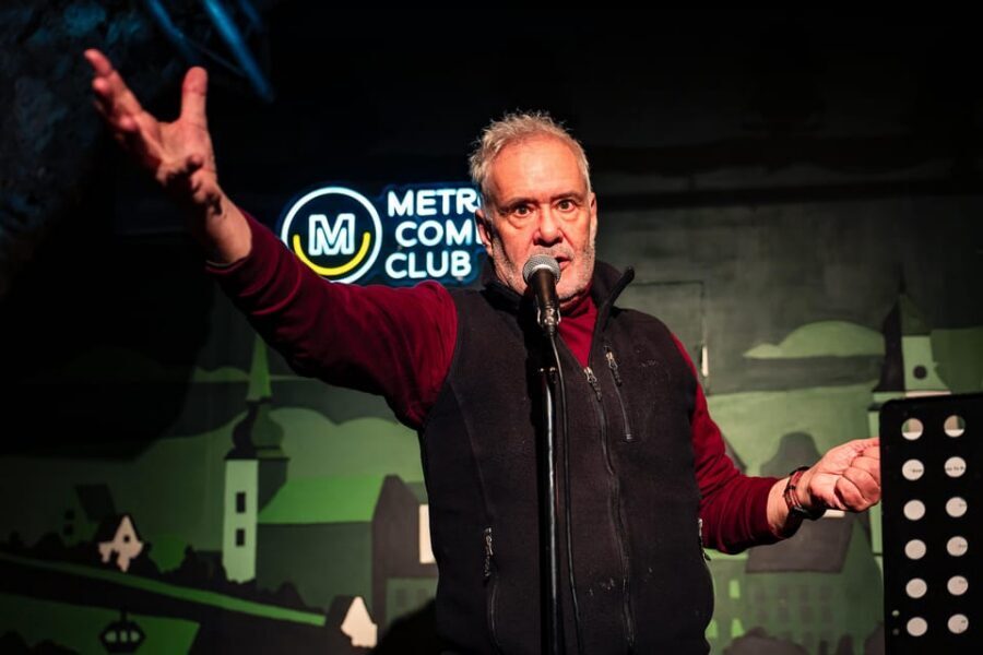 Prague: Saturday Stand-Up Comedy Night in English - Choosing the right Saturday showtime: 7 PM, 9 PM, or 10:30 PM