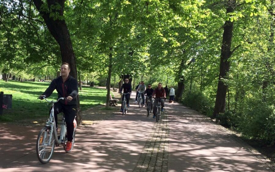 Prague: Stunning Viewpoints, Castle, City & Park Bike Tour - Petrin Park panoramas and the ride back toward Old Town