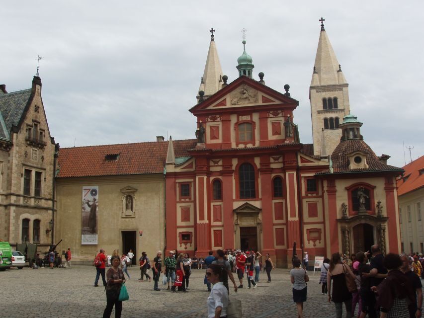 Prague: Tailored Sightseeing Tour in French - 2 Hours on Foot: How Much Prague You’ll Actually See