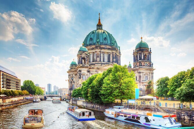 Prague to Berlin - private transfer with 2 hours of sightseeing - Comfort and vehicle choices for groups of 1 to 14