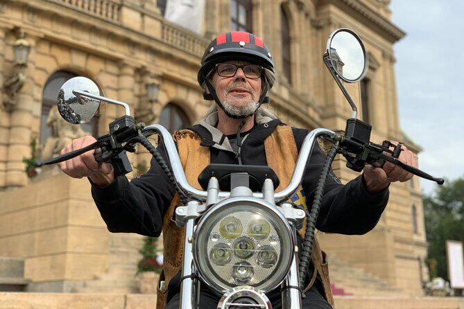 Prague Trike & e-Scooter Tour: Castle Viewpoints & Charles Bridge - Training before you ride: how they keep it comfortable