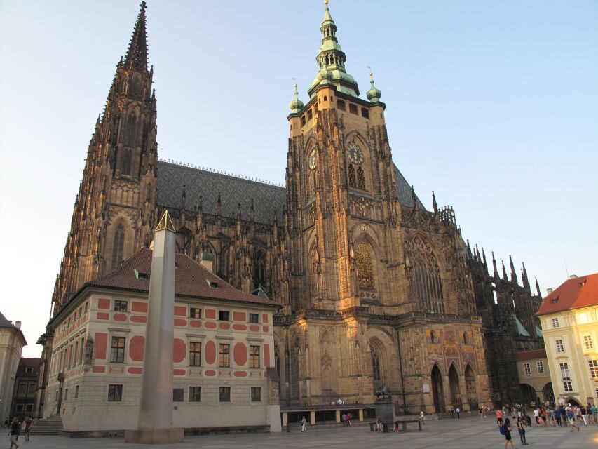 Prague: Vintage Car Ride and Walking Tour - Prague Castle: the drop-off that changes the whole tour