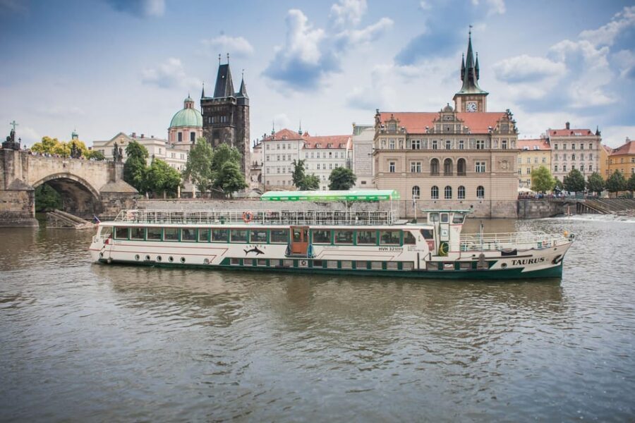 Prague: Vltava River Evening Dinner Cruise - Entering Prague from the Vltava: what makes it work
