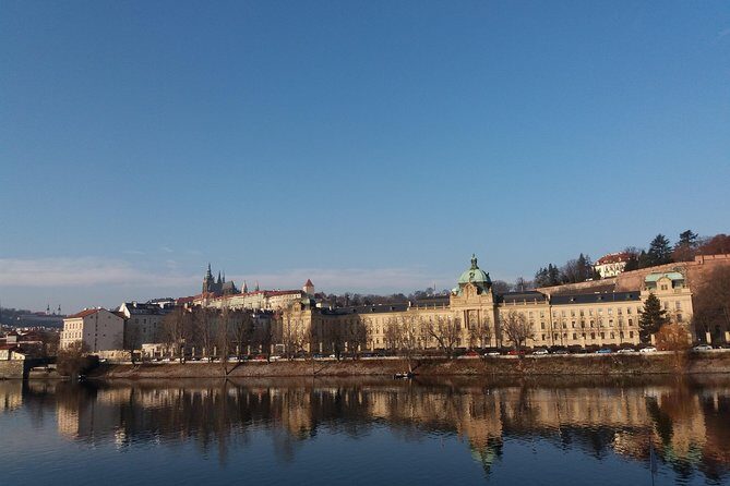 Prague Vltava River Lunch Cruise - Your 2.5-Hour Route: From Charles Bridge Area to Vyšehrad