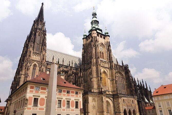 Prague Walking Tour with River Boat Cruise and Lunch - 6 hours - Hradcany and Prague Castle exteriors: views without the long interior line